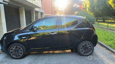 Lancia Ypsilon My 21  1.0  70cv Hybrid Gold
