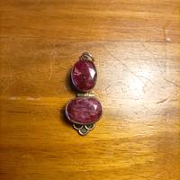 CIONDOLO PAKISTANO CON RADICE DI RUBINO 