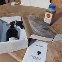 pistola e protettivo scatolati lamiera carrozzeria