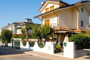 Villa di 199 m² con più di 5 locali e box auto dop