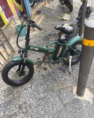 Bici elettrica pieghevole