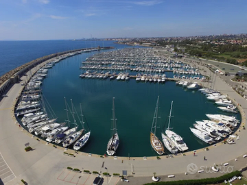 Posto barca 10m riva di traiano