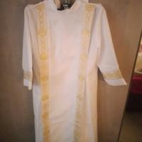 tuniche ancora nuove  messe solo una volta 