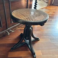 Sgabello da pianoforte