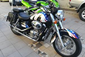 Honda - Shadow VT 750