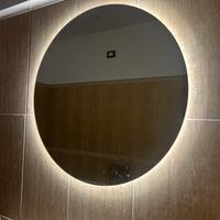 Specchio d’arredo retroilluminato