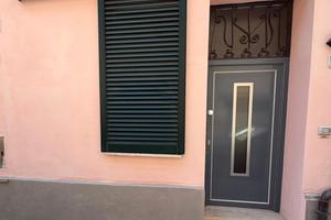 Bilocale in centro sul mare con giardino