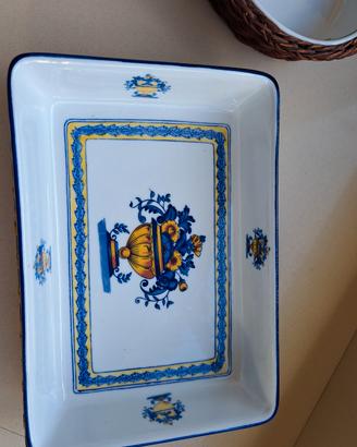 vassoi contenitori  in ceramica decorata