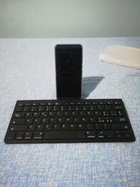 Tastiera Bluetooth con Supporto Estraibile