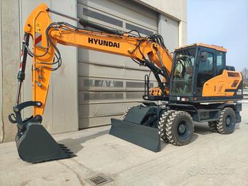 Escavatore gommato HYUNDAI HW140-9