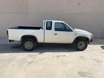 Nissan pick up