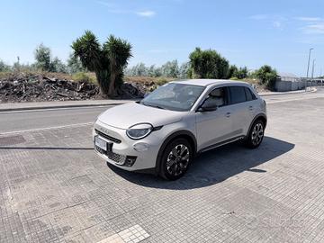 Fiat 600 Hybrid 110 CV DCT MHEV La Prima