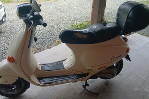 Piaggio Vespa 125 ET4