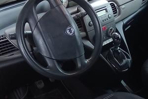 Lancia Ypsilon 2005 per pezzi di ricambio