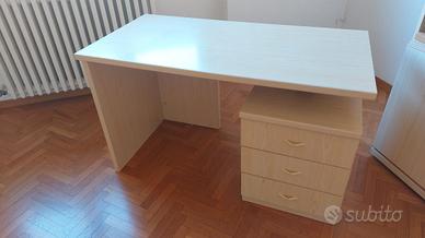scrivania per cameretta