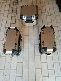 Tris valigie Givi trekker