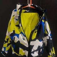 Sci/scarponi e tuta bambino/a.