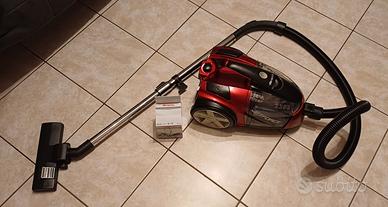 Aspirapolvere ARIETE jetforce 2200 senza sacco.