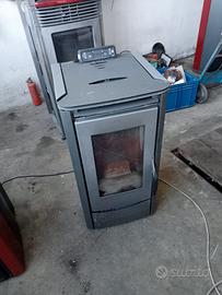 Stufa  a pellet rotte ritiro
