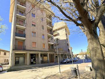 3 LOCALI A CARONNO PERTUSELLA