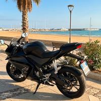 YAMAHA YZF R125 Matt Black