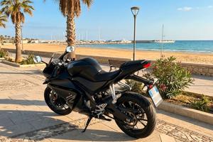 YAMAHA YZF R125 Matt Black