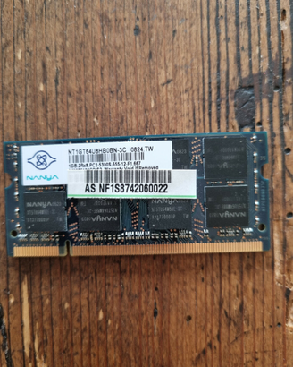 Sodimm Ram Nanya 1Gb PC2-5300 DDR2 667