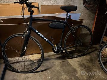 BICICLETTA Modello trek