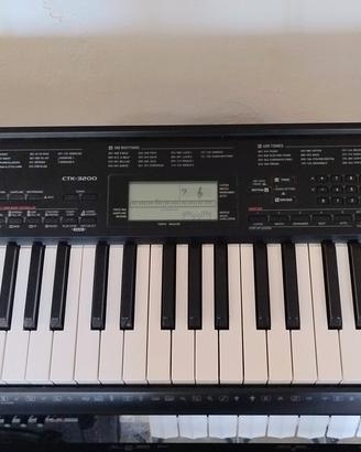  CASIO CTK-3200 61 TASTI  + CUSTODIA  ANTIURTO  


