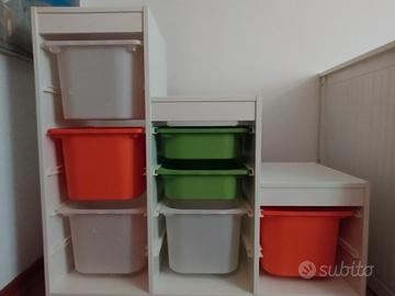 Mobile con contenitori in plastica TROFAST Ikea
