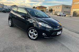 Ford Fiesta 71000 KM GARANZIA 12 MESI PRONTA CONSE