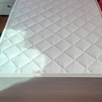 letto cameretta ,più letto sotto con materassi 