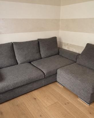 Divano con chaise longue