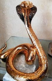 Scultura "Cobra" porcellana & oro zecchino