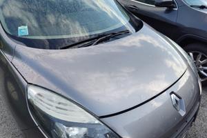 Cofano RENAULT SCENIC del 2010