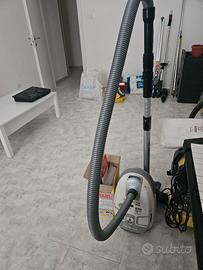 aspirapolvere potente e silenziosissima