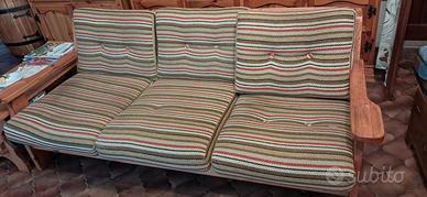 Divano con poltrone stile rustico