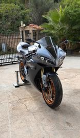 Yamaha r1