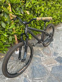 Bicicletta NS Bike pump track dirt street