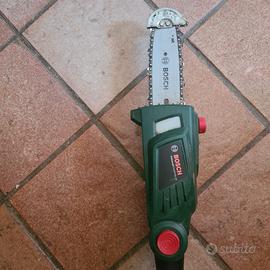 Potatore a batteria su asta telescopica BOSCH