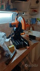 Troncatrice per metallo AEG Nuova mai usata