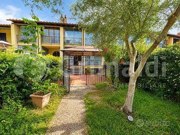 Villa a schiera Roma [Cod. rif 3325020VRG] (Casale
