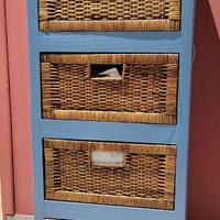 Cassettiera legno e midollino