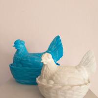 Vetro antico_coppia di rare galline in vetro