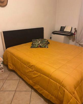 Letto matrimoniale con materasso e rete a doghe