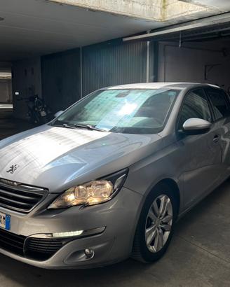 Peugeot 308 1.6 HDi 92cv (2014) –  SOLO 125.000 KM