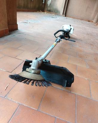 Decespugliatore Blackstone BCD 330 L con accessori