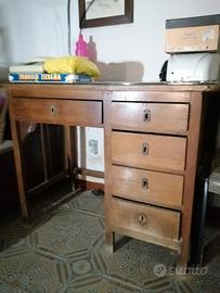 scrittoio in legno antico 80 anni circa