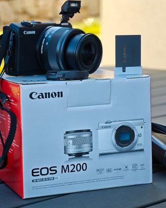 CANON M200 con KIT 15-45MM 