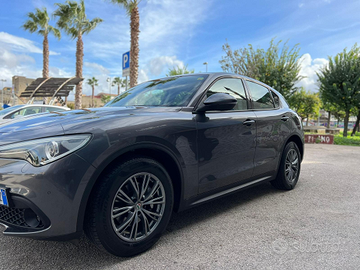 Stelvio 2.2 180cv busines